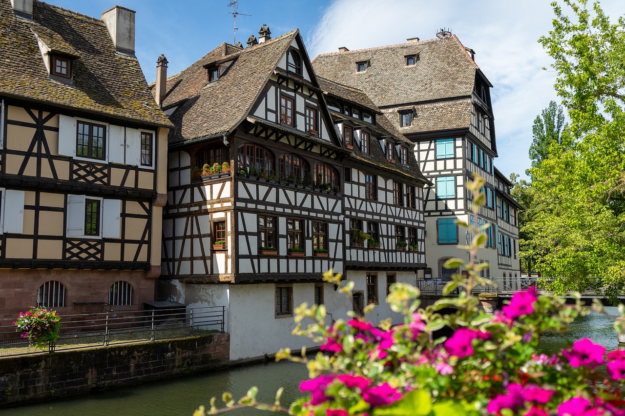 Construire sa maison à Strasbourg en 2023 : les étapes à suivre